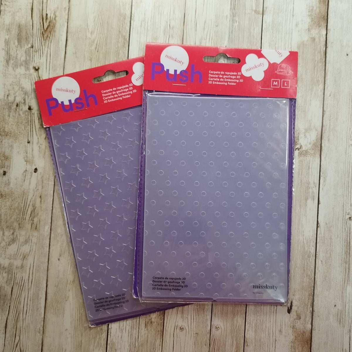 Carpeta embossing puntos + estrellas